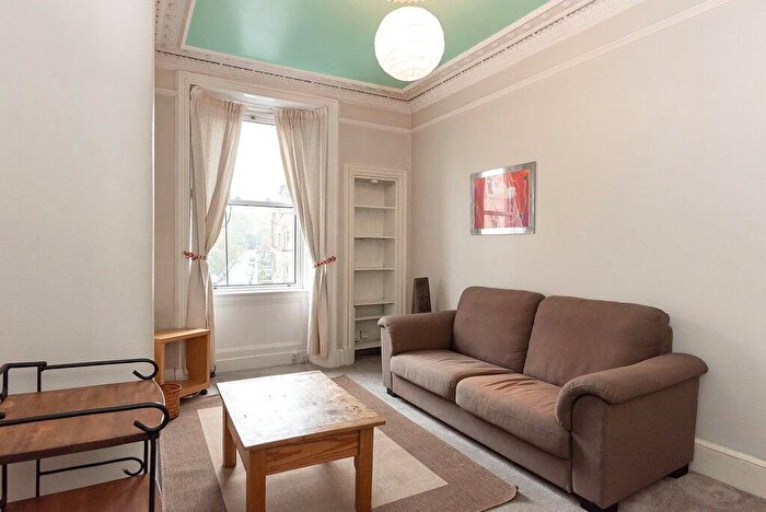 1 Bedroom Flat To Rent In Harrison Gardens, Polwarth, Edinburgh, EH11