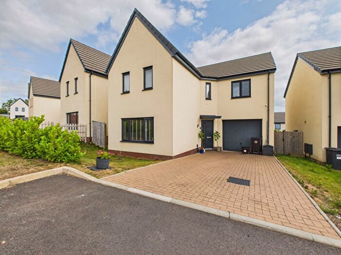 4 Bedroom Detached House For Sale In Castle Park Court, Paignton, TQ4
