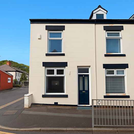 3 Bedroom Terraced House To Rent In Belmont Road, Bolton, BL1