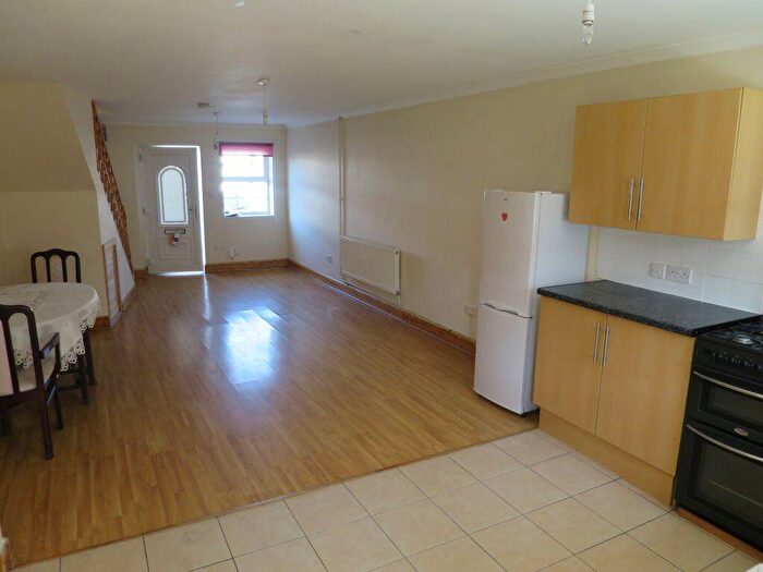1 Bedroom Flat To Rent In Clive Road, OX4