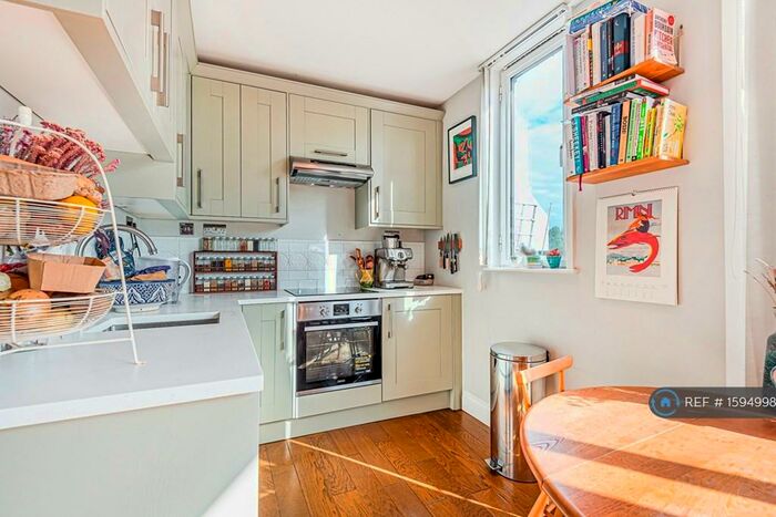 1 Bedroom Penthouse To Rent In Malpas Road, Brockley, SE4