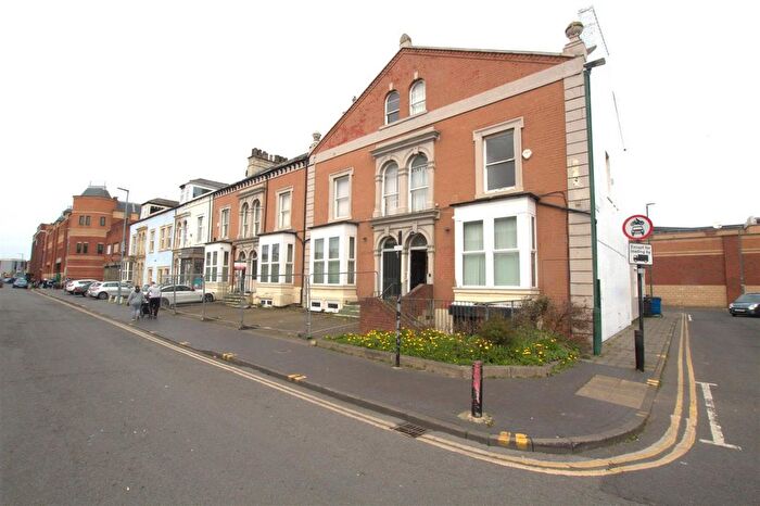 21 Bedroom End Terrace House For Sale In Grange Road, Middlesbrough, TS1