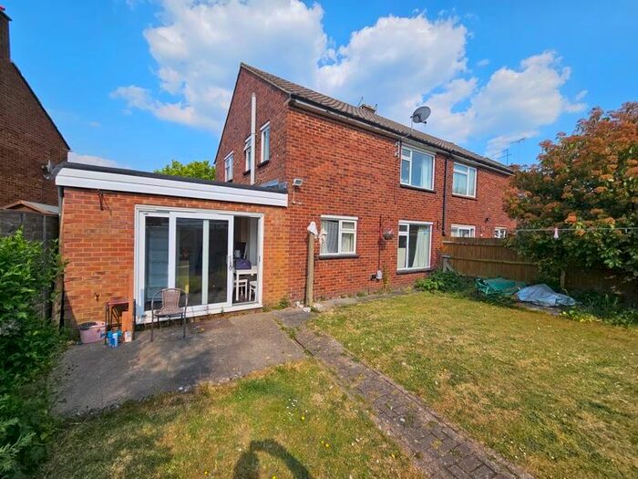 3 Bedroom Property To Rent In Sutton Road, Camberley, GU15