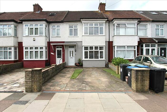 3 Bedroom House To Rent In Cuckoo Hall Lane, London, N9