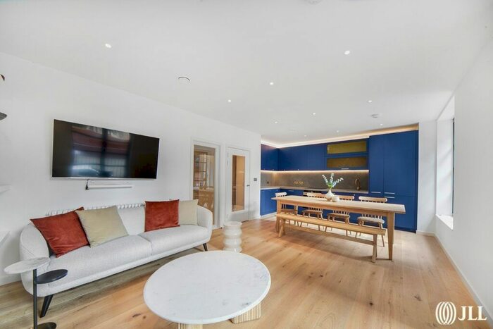 3 Bedroom Town House To Rent In Orchard Place, Goodluck Hope, E14