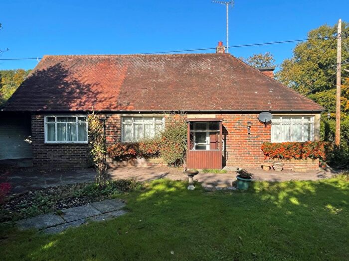 4 Bedroom Bungalow To Rent In Gostrode Lane, Chiddingfold, GU8