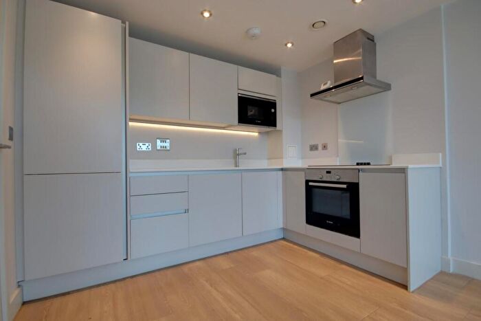 2 Bedroom Duplex To Rent In St. Ann Way, Gloucester, GL1