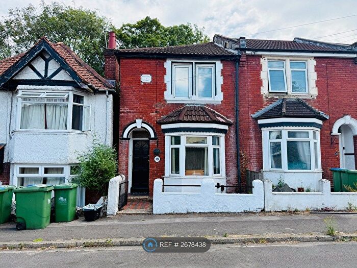 5 Bedroom Terraced House To Rent In Woodside Road, Southampton, SO17