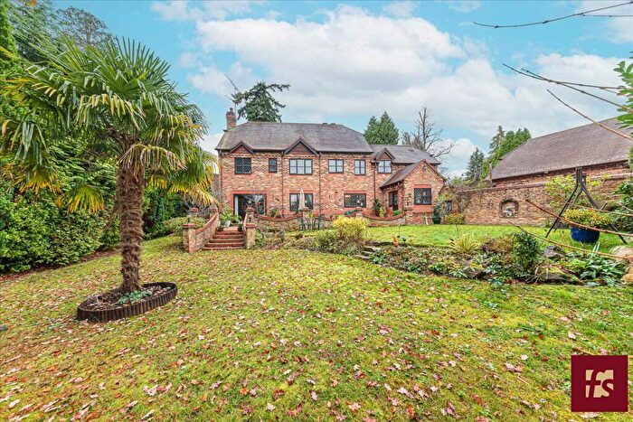 5 Bedroom Detached House For Sale In The Stumps, Ripplesmore Close, Sandhurst, GU47