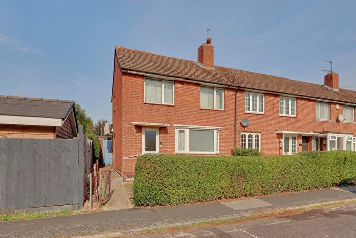 2 Bedroom End Of Terrace House For Sale In Fair Oak Drive, Havant, PO9