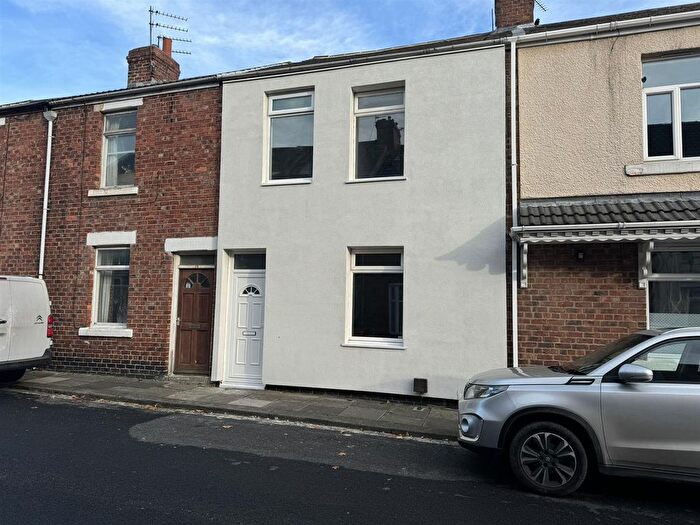 3 Bedroom Property To Rent In Co-Operative Street, Shildon, DL4