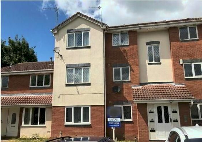 2 Bedroom Flat To Rent In The Carousels, Burton-On-Trent DE14
