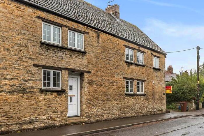 3 Bedroom Apartment To Rent In Kidlington, Oxfordshire, OX5