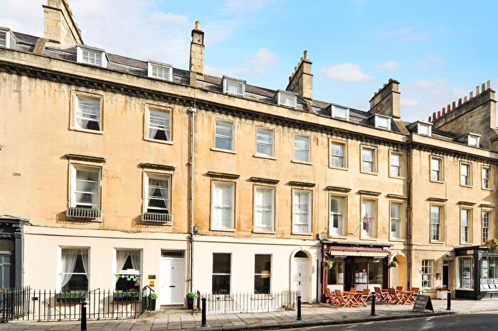 2 Bedroom Maisonette To Rent In Brock Street, Bath, BA1