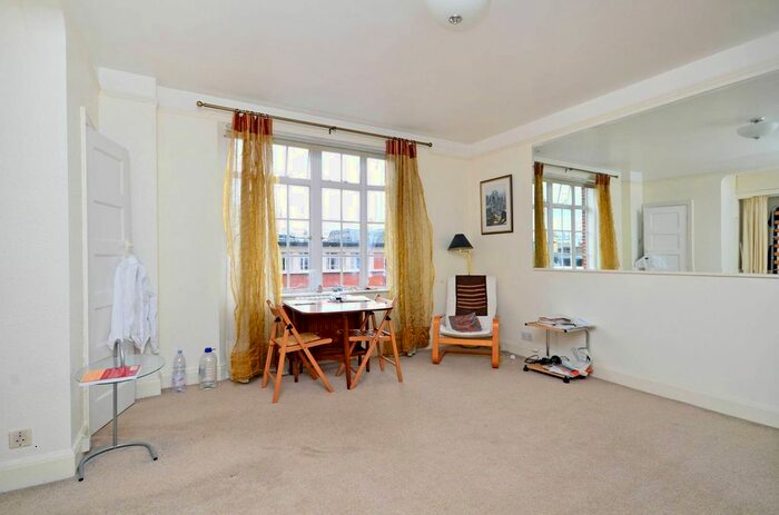Studio To Rent In Upper Woburn Place, Bloomsbury, London, WC1H