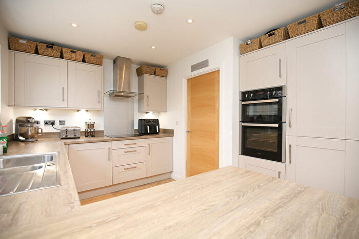 5 Bedroom Detached House For Sale In Corn Fields, Austrey, CV9
