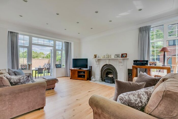 5 Bedroom Detached House To Rent In Stonehill Road, London, SW14