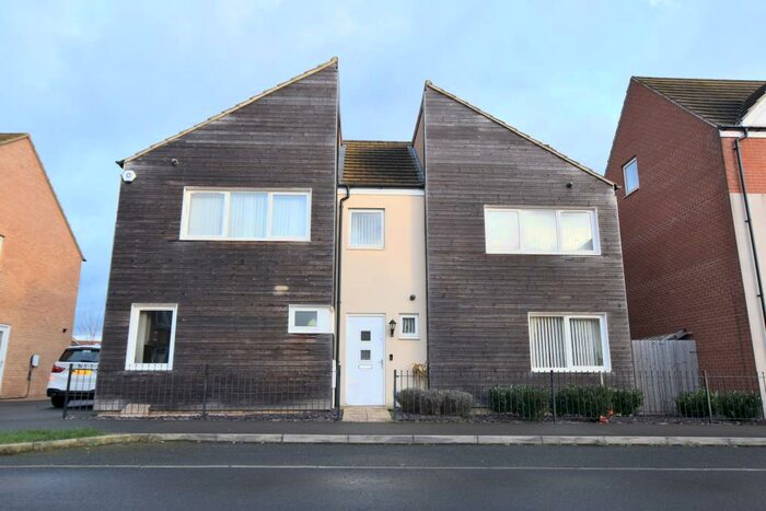 4 Bedroom Detached House To Rent In Southwold Crescent, Broughton, MK10