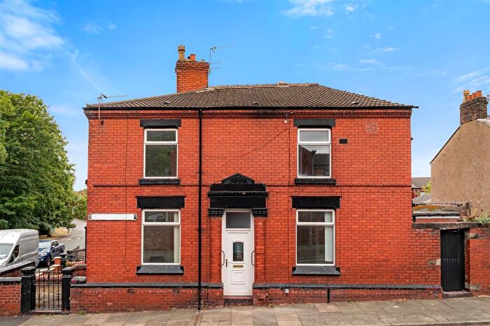 3 Bedroom End Of Terrace House For Sale In St. John Street, St. Helens, WA10