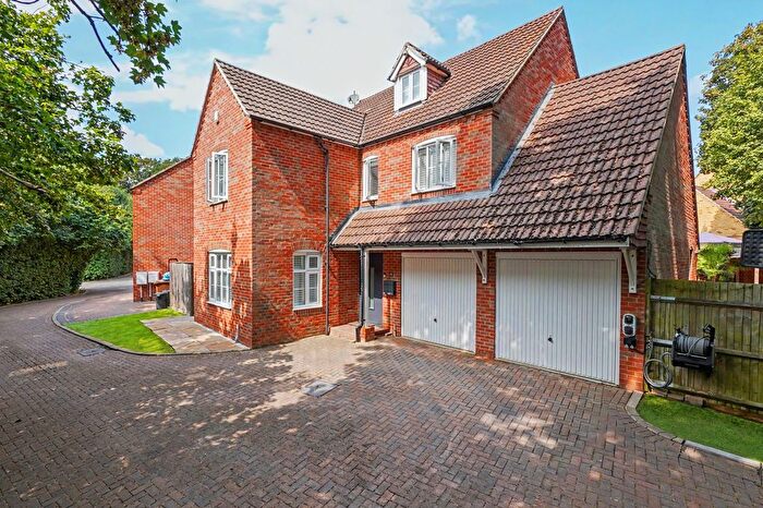 5 Bedroom Detached House For Sale In Moat Lane, Lower Upnor, ME2