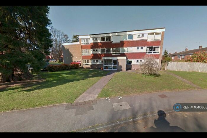 2 Bedroom Flat To Rent In Conway Court, Solihull, B92