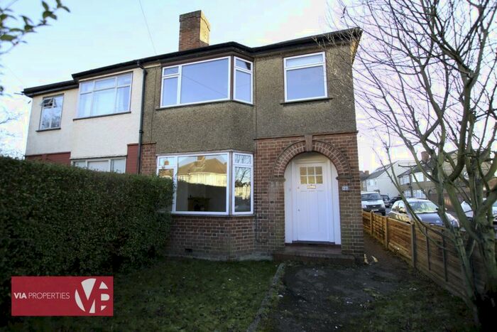 3 Bedroom House To Rent In Middlefield Road, Hoddesdon, EN11