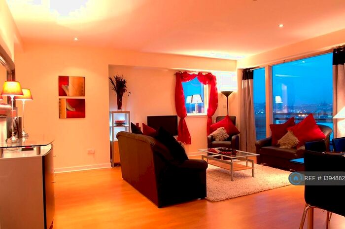 2 Bedroom Flat To Rent In Glasgow Harbour Terraces, Glasgow, G11