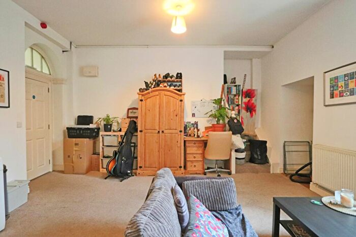 Studio To Rent In Berkeley Square, Bristol, BS8 - Photo 3