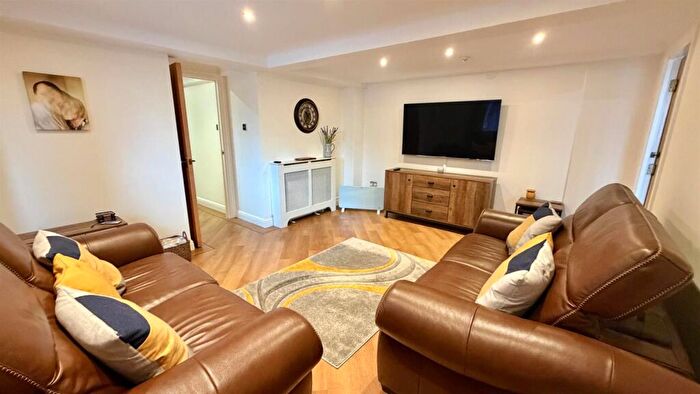 2 Bedroom Apartment For Sale In Vaughan Street, Llandudno, LL30