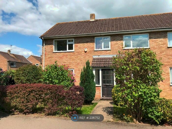 3 Bedroom Semi-Detached House To Rent In Bath Road, Eastington, Stonehouse, GL10