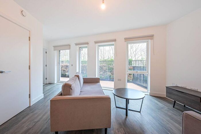 3 Bedroom Flat To Rent In Adlay Apartments, Silvertown, London, E16