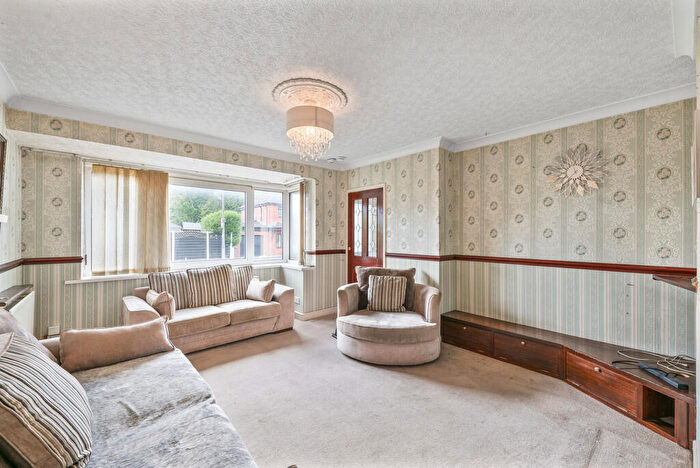 3 Bedroom Semi Detached House For Sale In Queensway, Ashton On Ribble, PR2