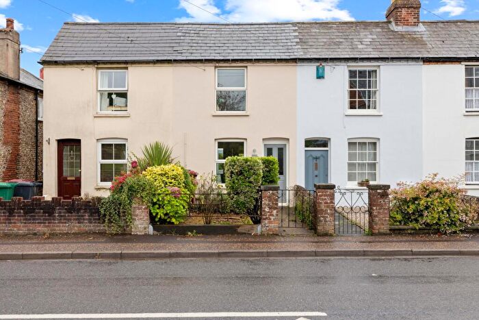 2 Bedroom Terraced House For Sale In Bognor Road, Chichester, PO19