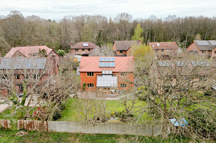4 Bedroom Detached House For Sale In Frenchay Close, Downend, BS16