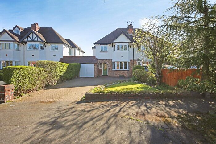 3 Bedroom Semi Detached House For Sale In Marsham Court Road, Solihull, B91