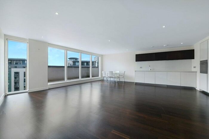 2 Bedroom Flat To Rent In Pump House Crescent, Brentford, TW8