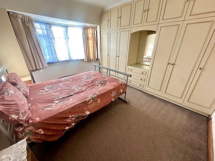 4 Bedroom Flat To Rent In Lady Margaret Road, Southall, UB1