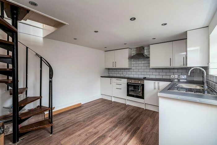 3 Bedroom Semi-Detached House To Rent In Hamerton Road, Northfleet, Gravesend, Kent, DA11