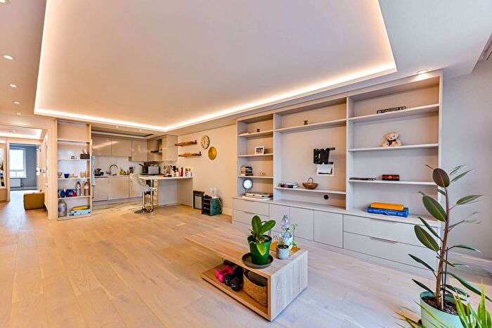 2 Bedroom Flat For Sale In Admiral Walk, Maida Vale, London, W9