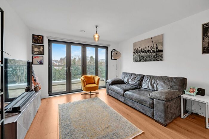 1 Bedroom Flat For Sale In Knoll Rise, Orpington, BR6