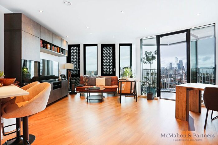 2 Bedroom Flat To Rent In B Newington Causeway, Elephant And Castle, London, SE1