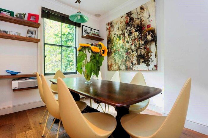 2 Bedroom Flat To Rent In St Charles Square, North Kensington, London, W10