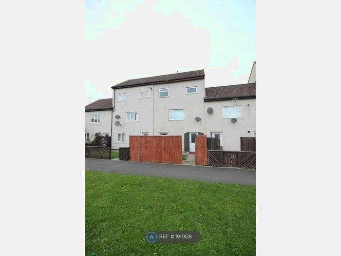 4 Bedroom Terraced House To Rent In Maple Court, Newcastle Upon Tyne, NE12