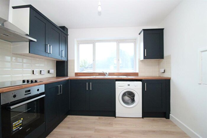 2 Bedroom Flat To Rent In Wilbury Avenue, Hove, BN3