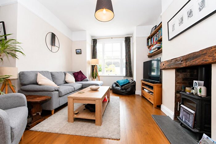 2 Bedroom Maisonette To Rent In Leslie Road, East Finchley, N2