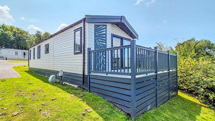 2 Bedroom Park Home For Sale In Bridgerule, Holsworthy, EX22