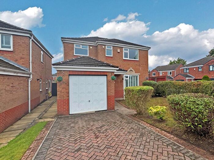 4 Bedroom Detached House For Sale In Albion Gardens Close, Royton, Oldham, OL2