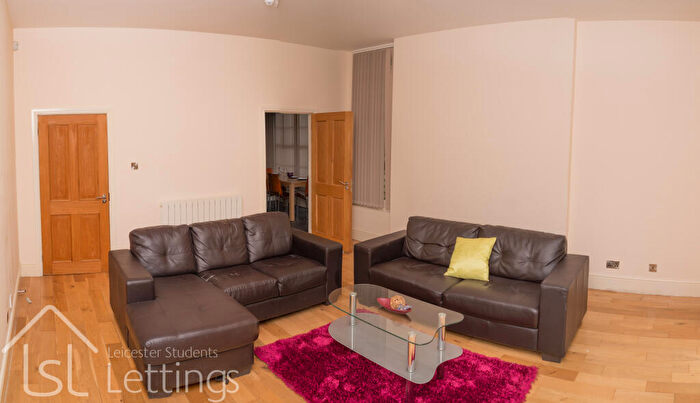 2 Bedroom Apartment To Rent In Knighton Road, Leicester, LE2