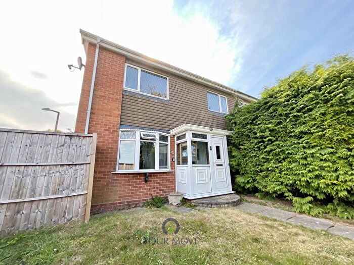 3 Bedroom End Of Terrace House For Sale In Villiers Road, Bromsgrove, Worcestershire, B60