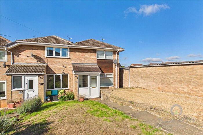 2 Bedroom End Of Terrace House For Sale In Grasscroft, Northampton, Northamptonshire, NN2